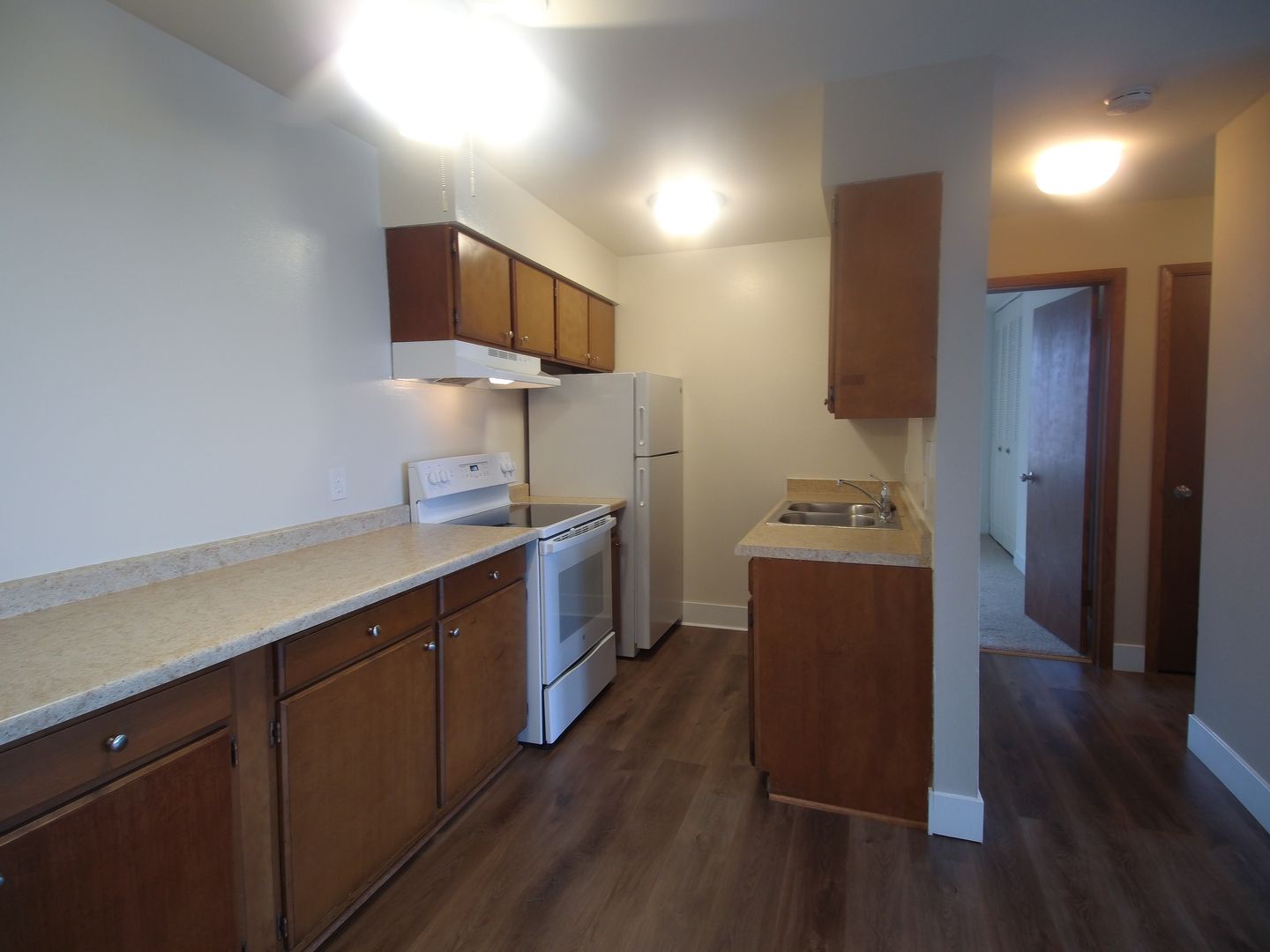 Milwaukee Apartment: 2466 - 2480 N Oakland Ave