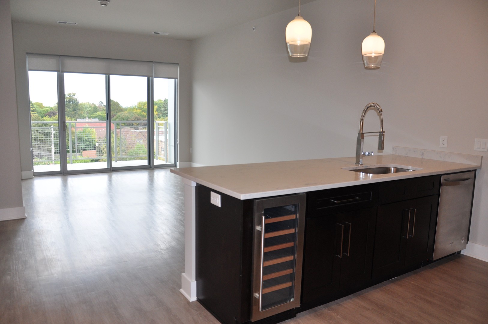 Milwaukee Apartment: 4175 North Oakland Avenue