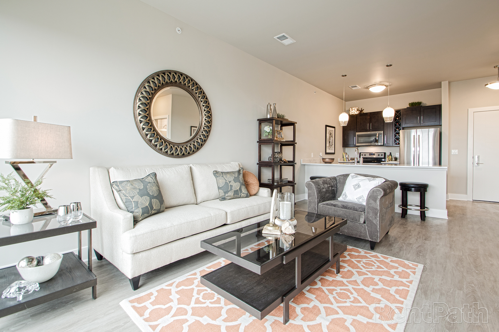 Milwaukee Apartment: 4175 North Oakland Avenue