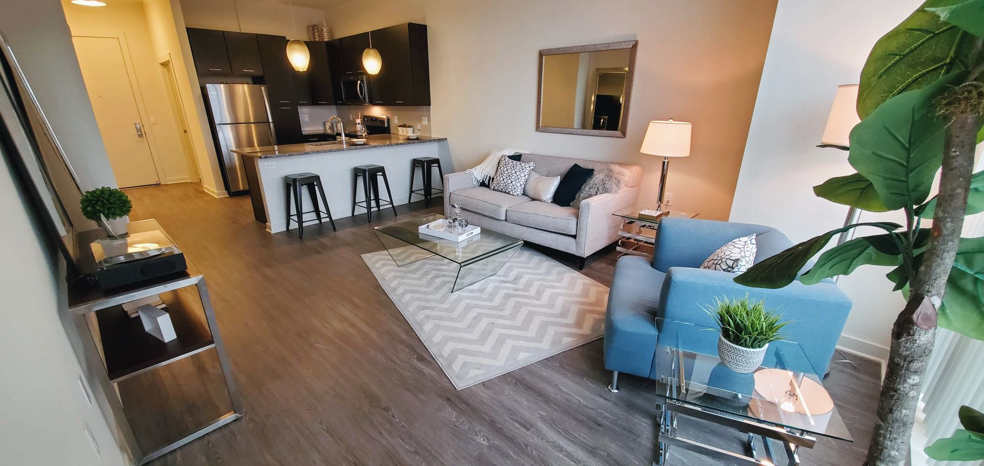 Greendale Apartment: 5204 S 76th Street