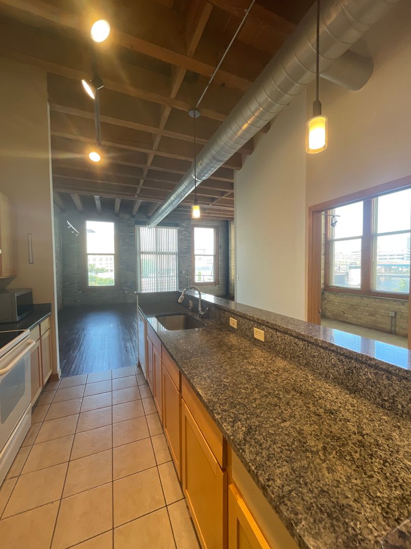 RiverView Lofts, LLC 6 of 13