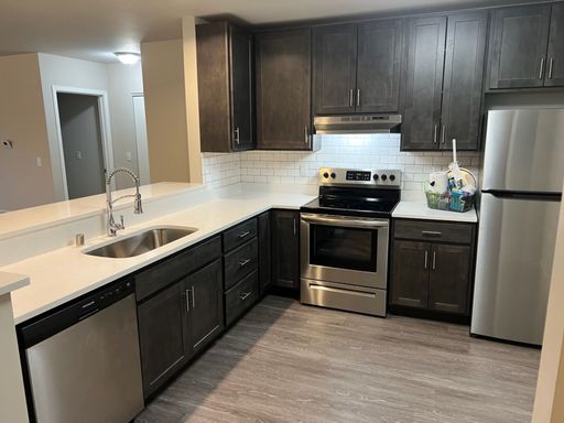 Very large remodeled two bedroom, two bathroom with in-home washer & dryer – photo 1