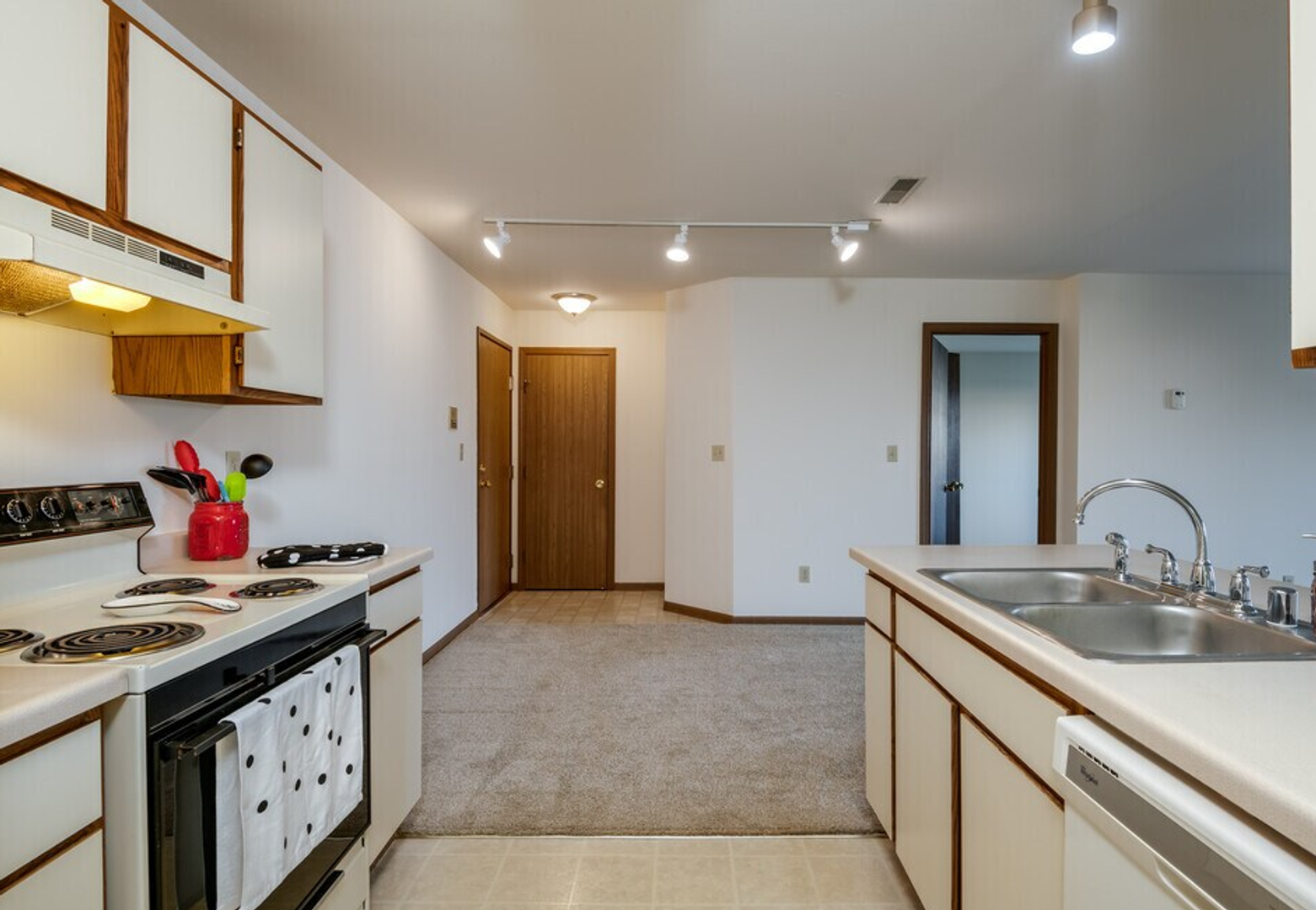 Shady Lane Apartments 3 of 9
