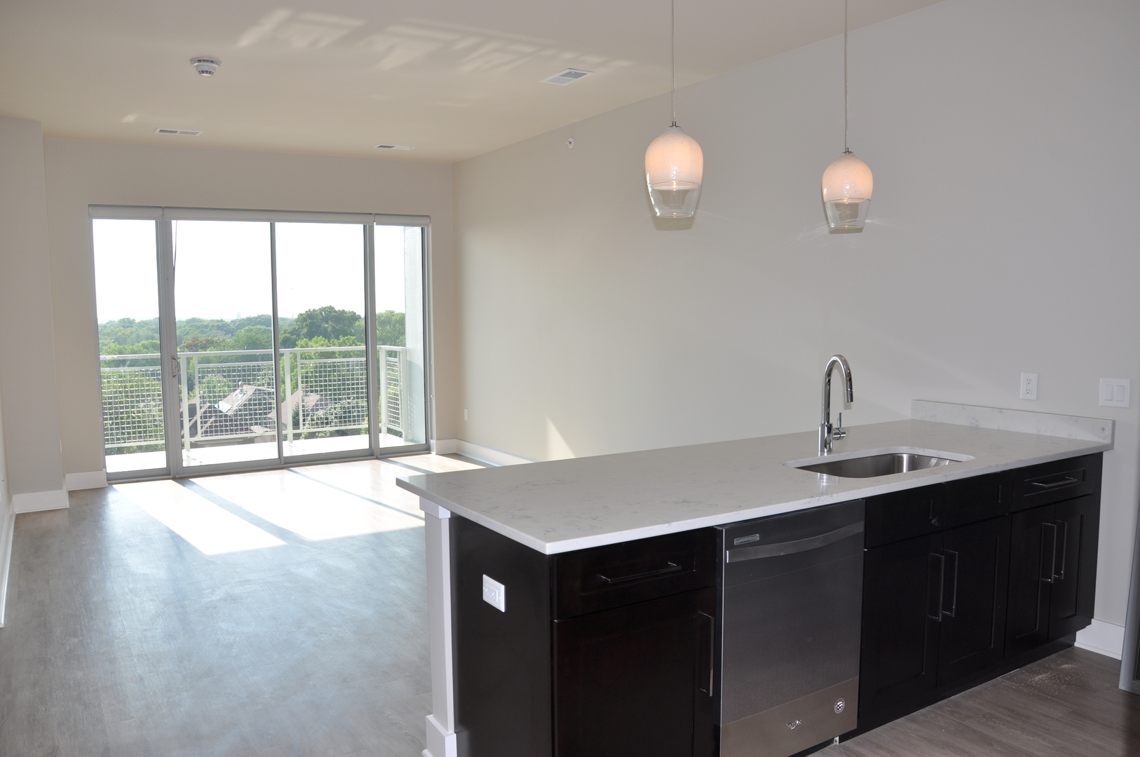 Milwaukee Apartment: 4175 North Oakland Avenue