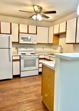 Terrace Apartment with Attached Garage – photo 1