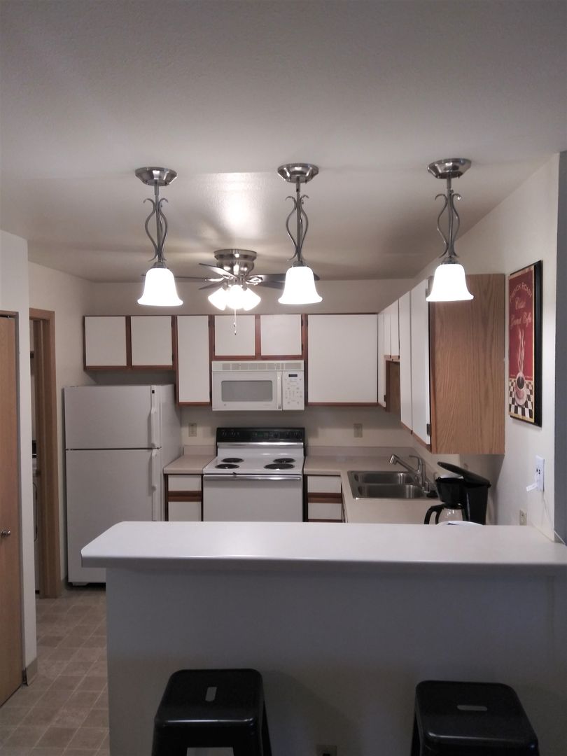 Waukesha Apartment: 2600 -  2610 Fielding Lane