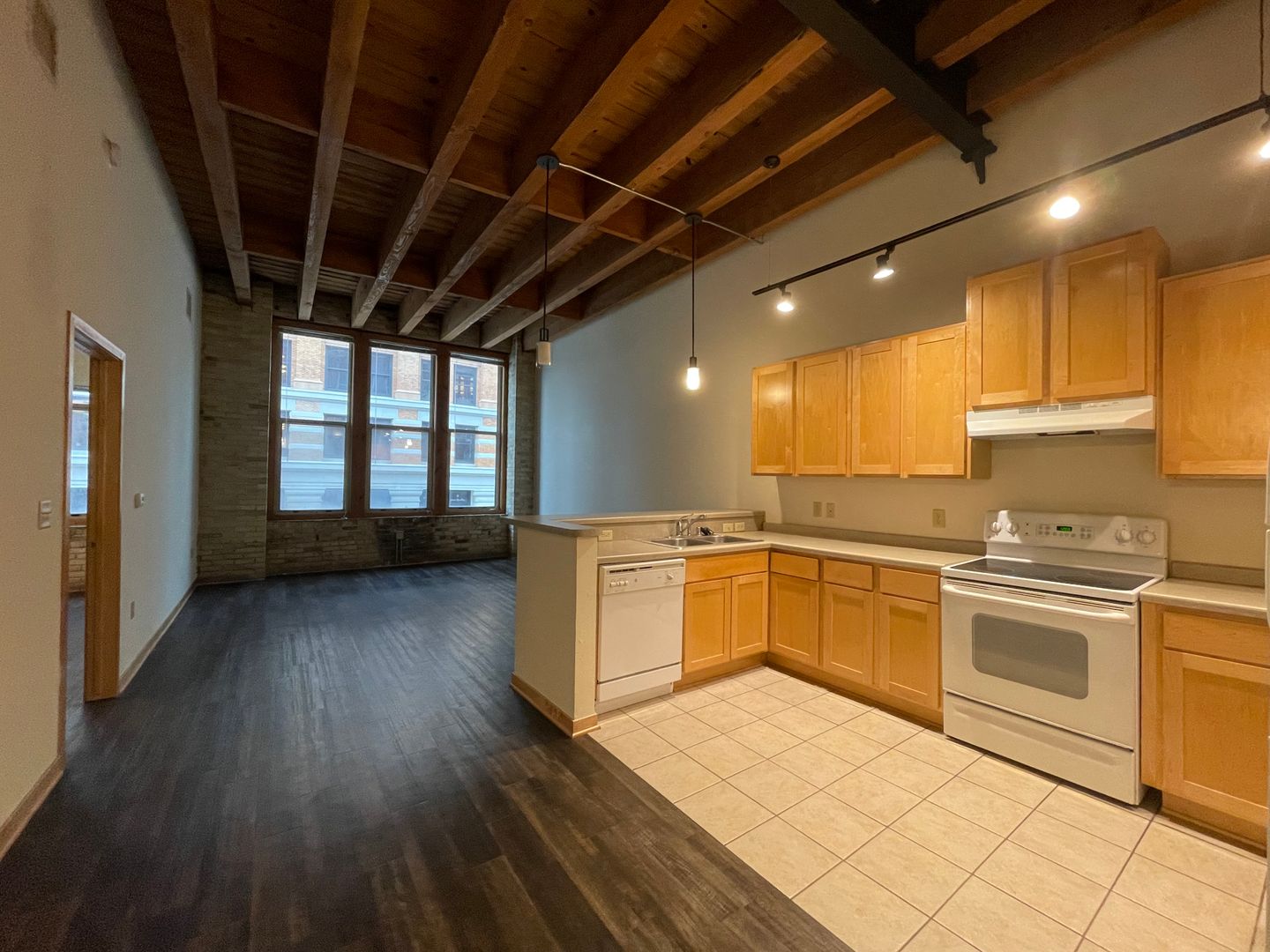 RiverView Lofts, LLC 2 of 12