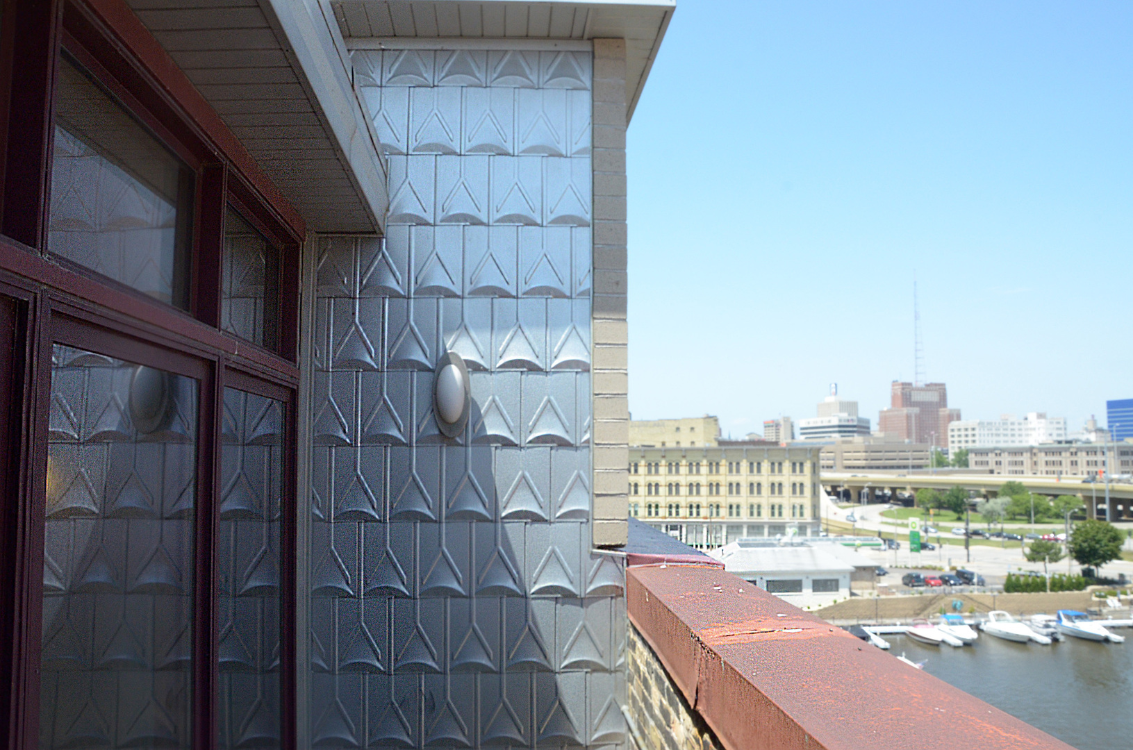 Milwaukee Apartment: 249 N. Water Street