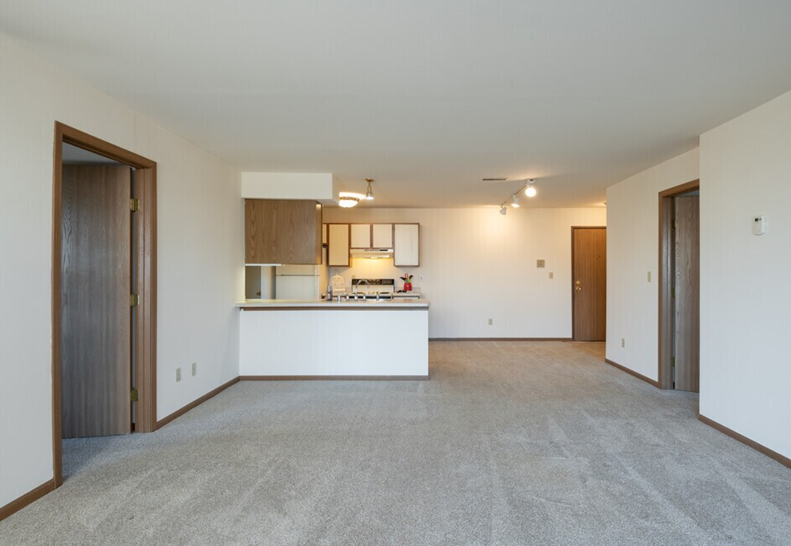 Shady Lane Apartments 4 of 9