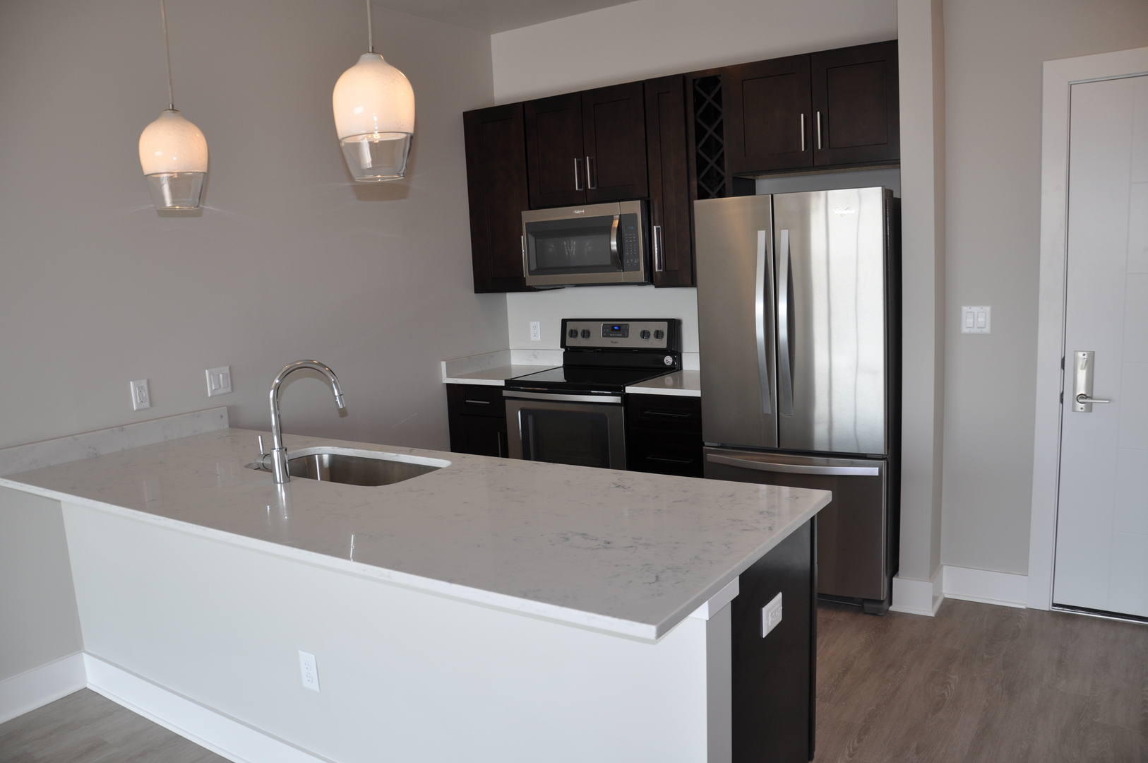 Milwaukee Apartment: 4175 North Oakland Avenue