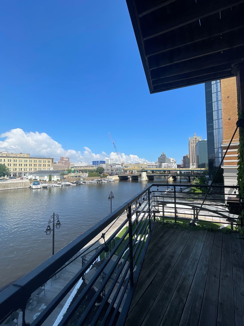 Milwaukee Apartment: 249 N. Water Street