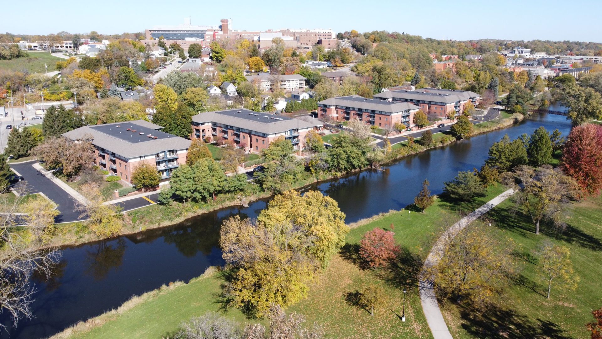 Waukesha Apartment: 806 Riverwalk Drive