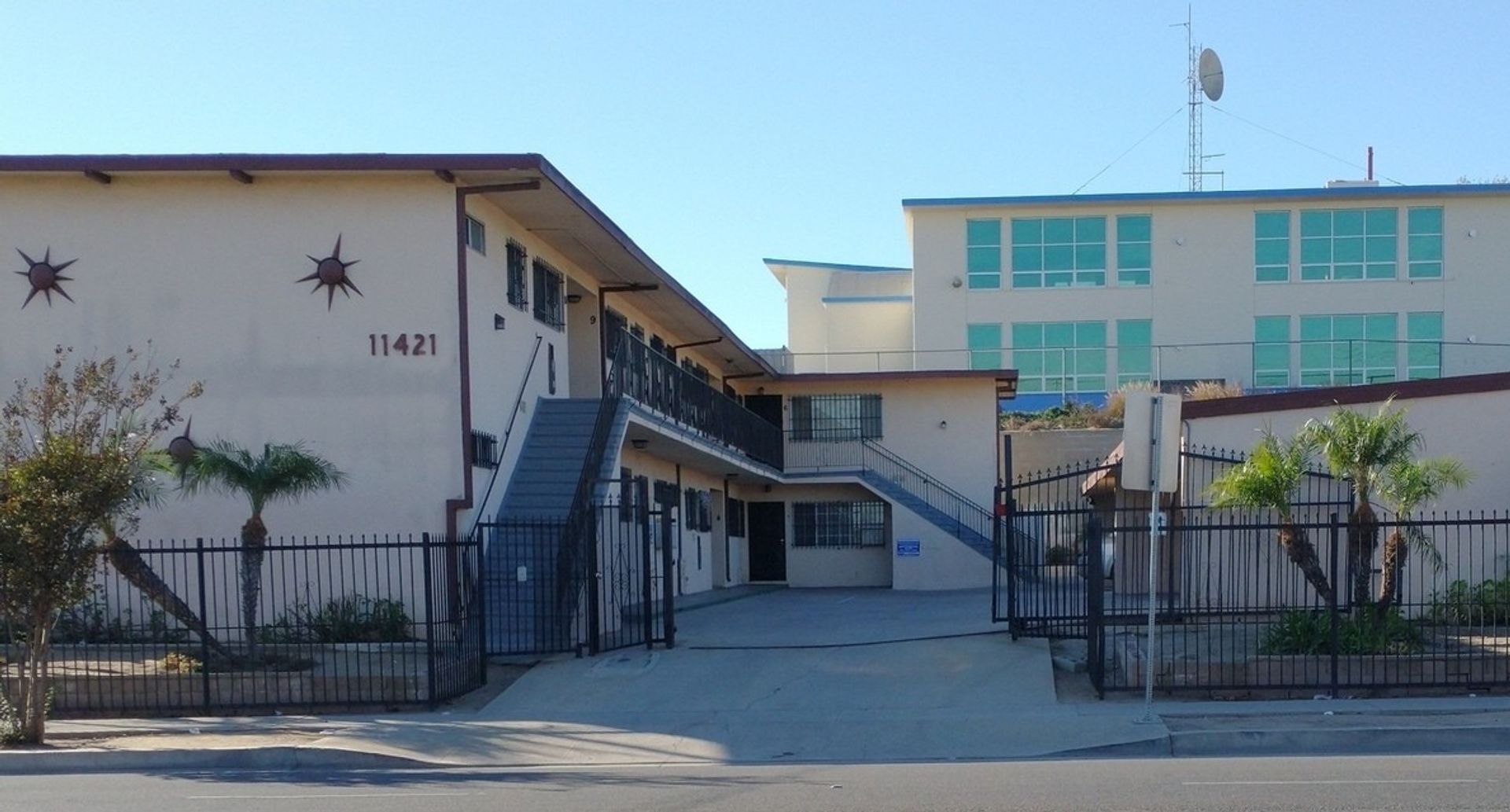 Los Angeles Apartment: 11421 S Normandie Ave