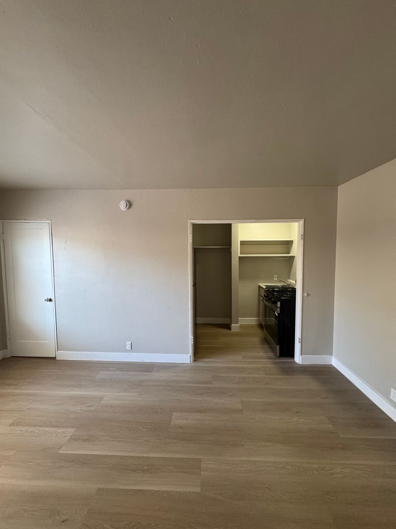 Los Angeles Apartment: 1338-1346 Crenshaw Blvd