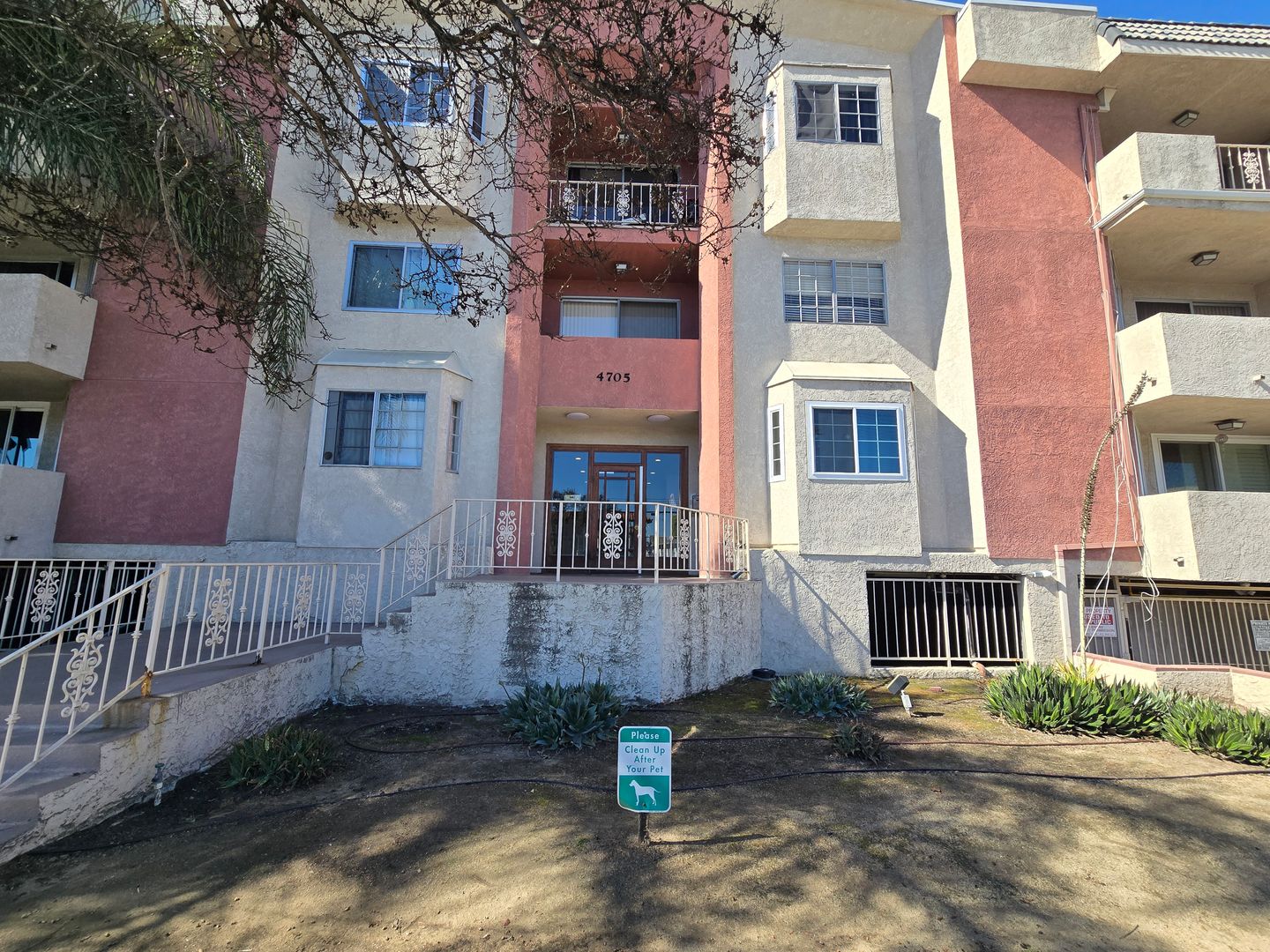 Sherman oaks Condo: 4705 Kester Avenue Unit 305