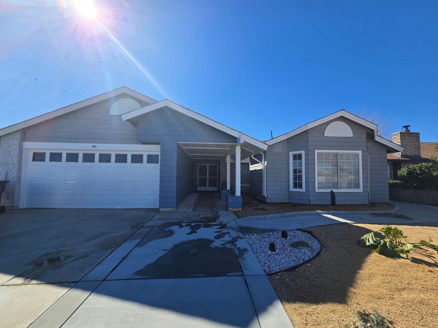 Palmale House: 2902 E Avenue R12