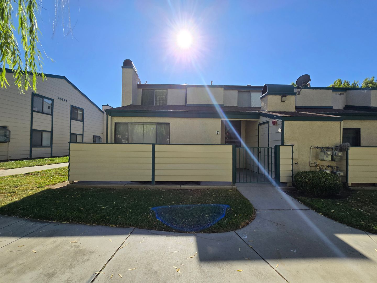 Lancaster House: 44500 15th St E #7