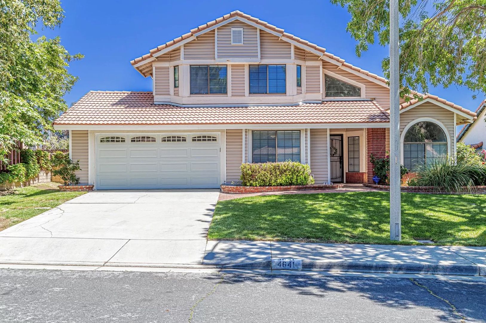 Palmdale House: 4641 Cocina Ln