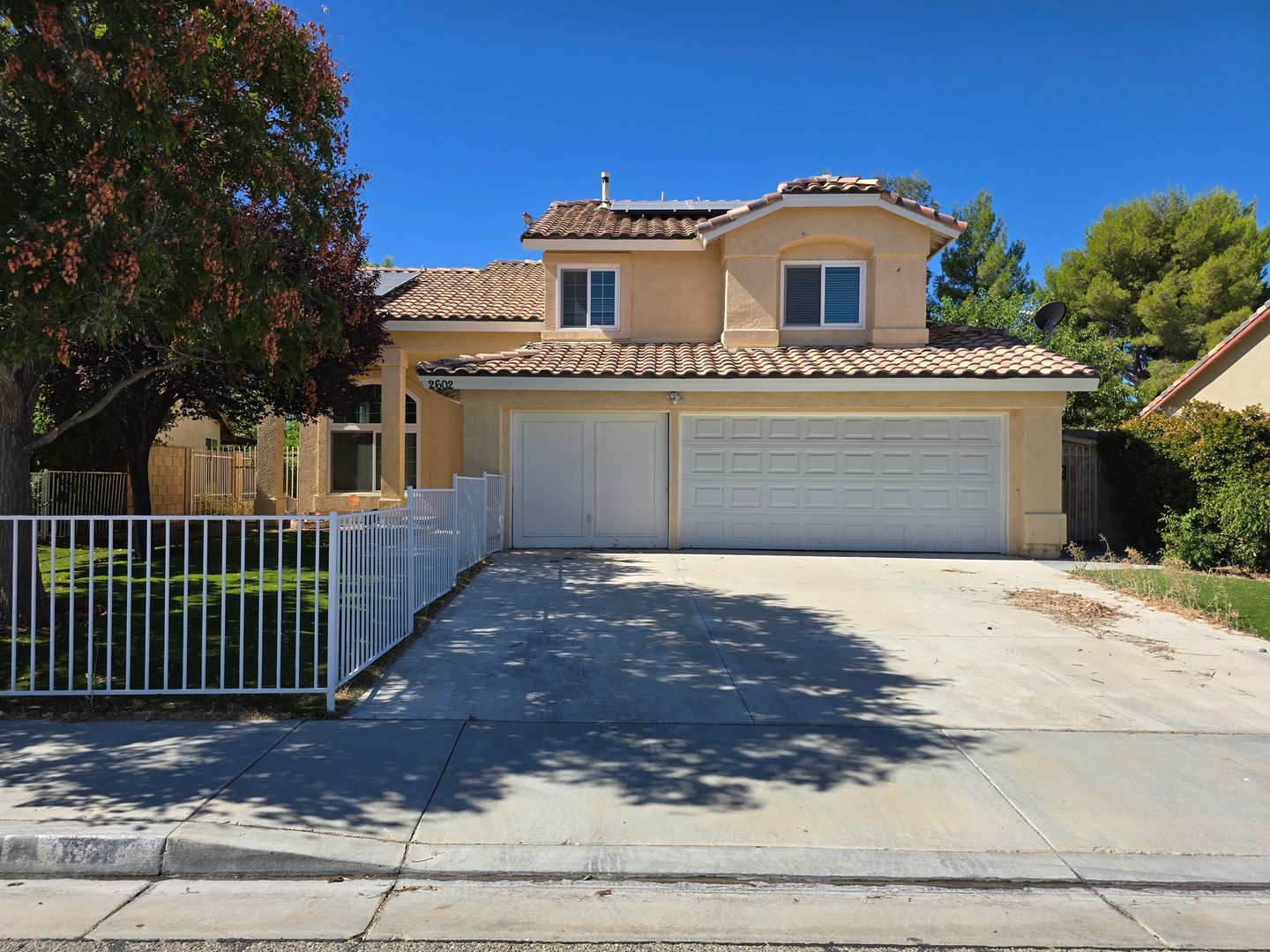 Lancaster House: 2602 Overland Ave