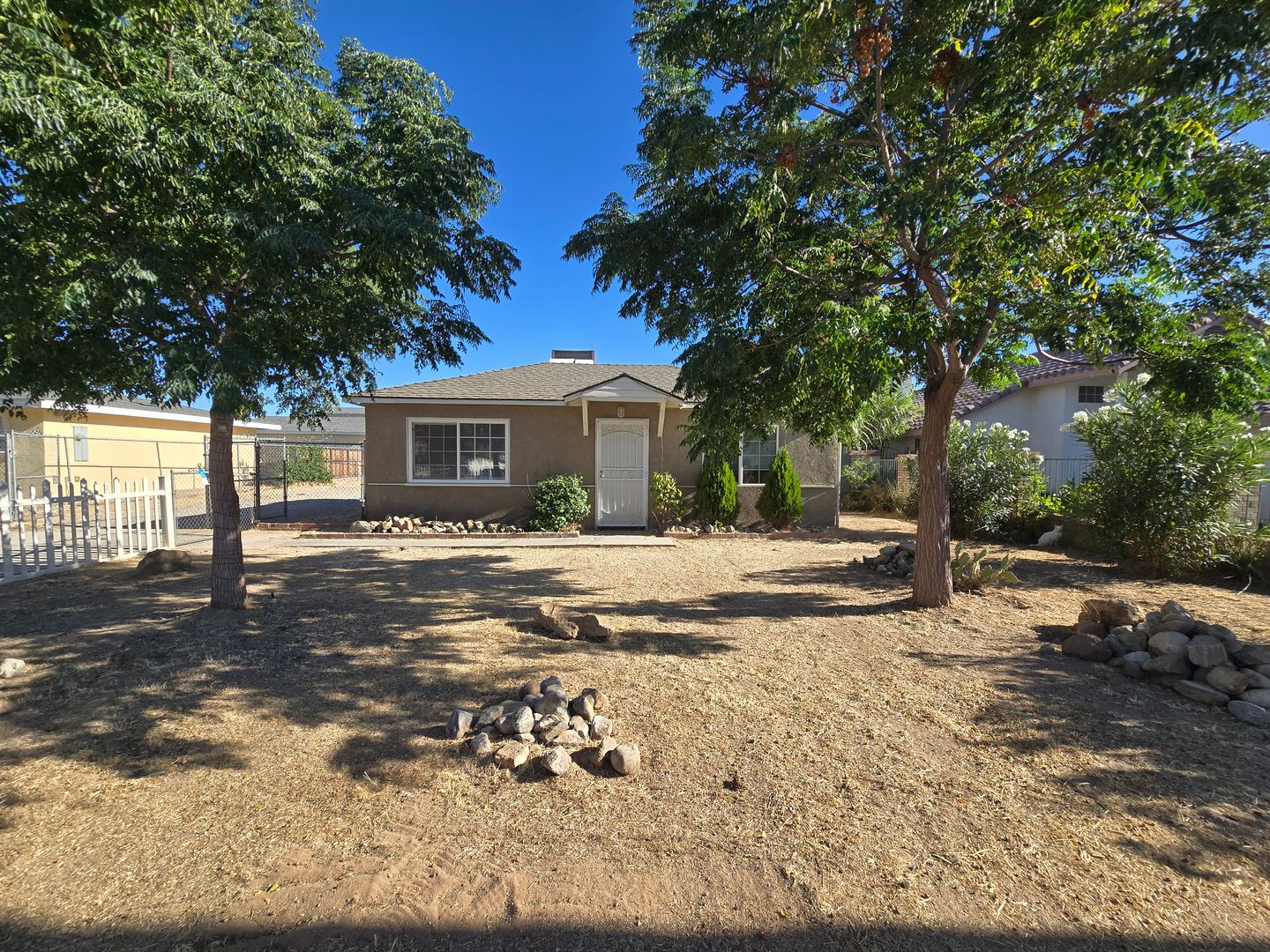 Quartz Hill House: 4124 W Avenue L6