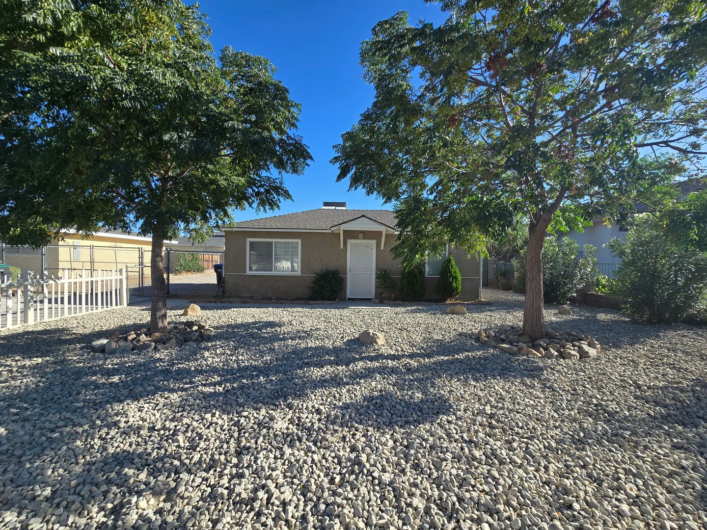 Quartz Hill House: 4124 W Avenue L6