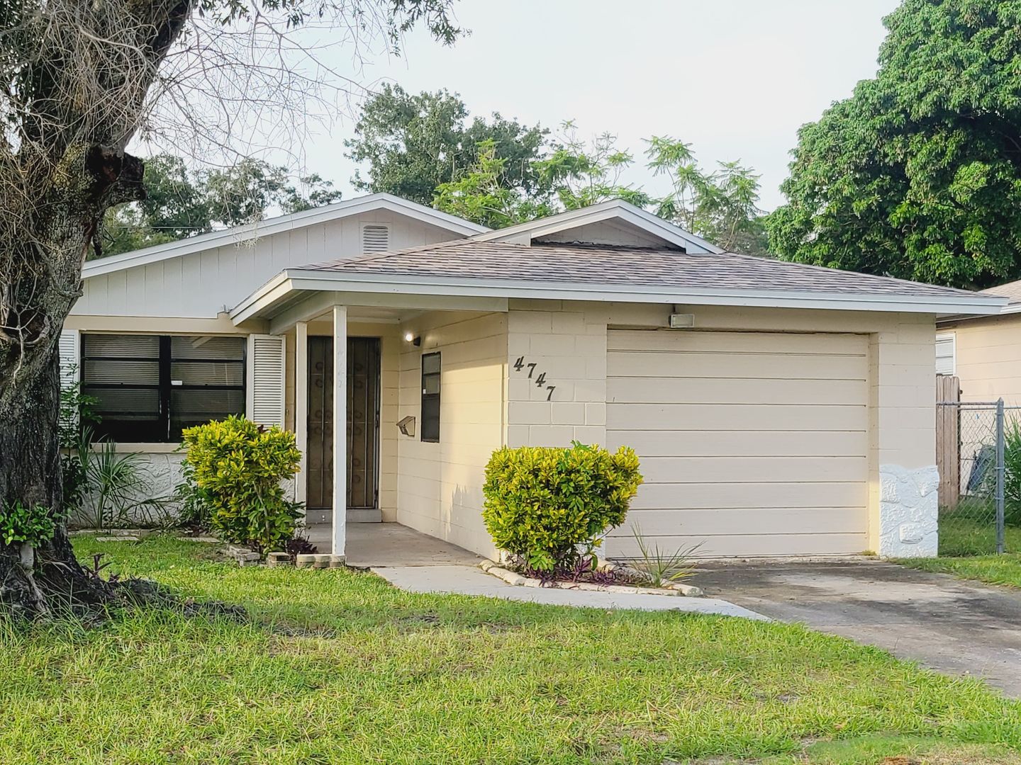 St. Petersburg House: 4747 15th Ave South