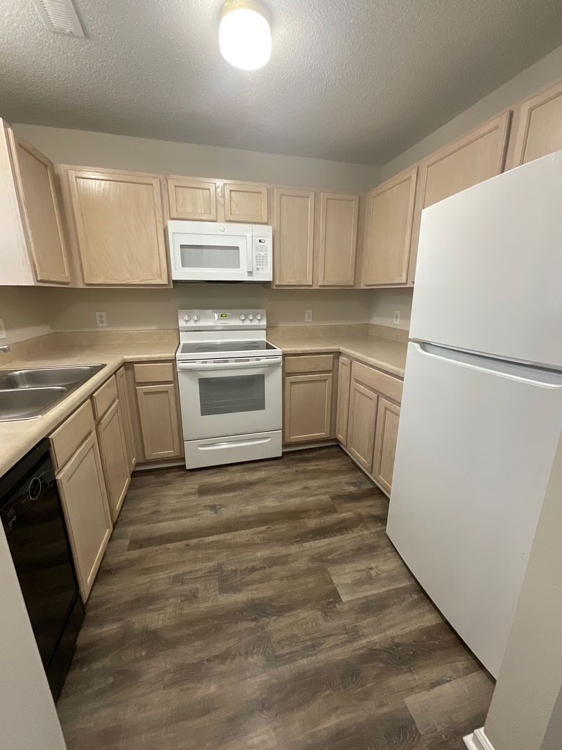 Greenville Apartment: 2707 Meridian Drive