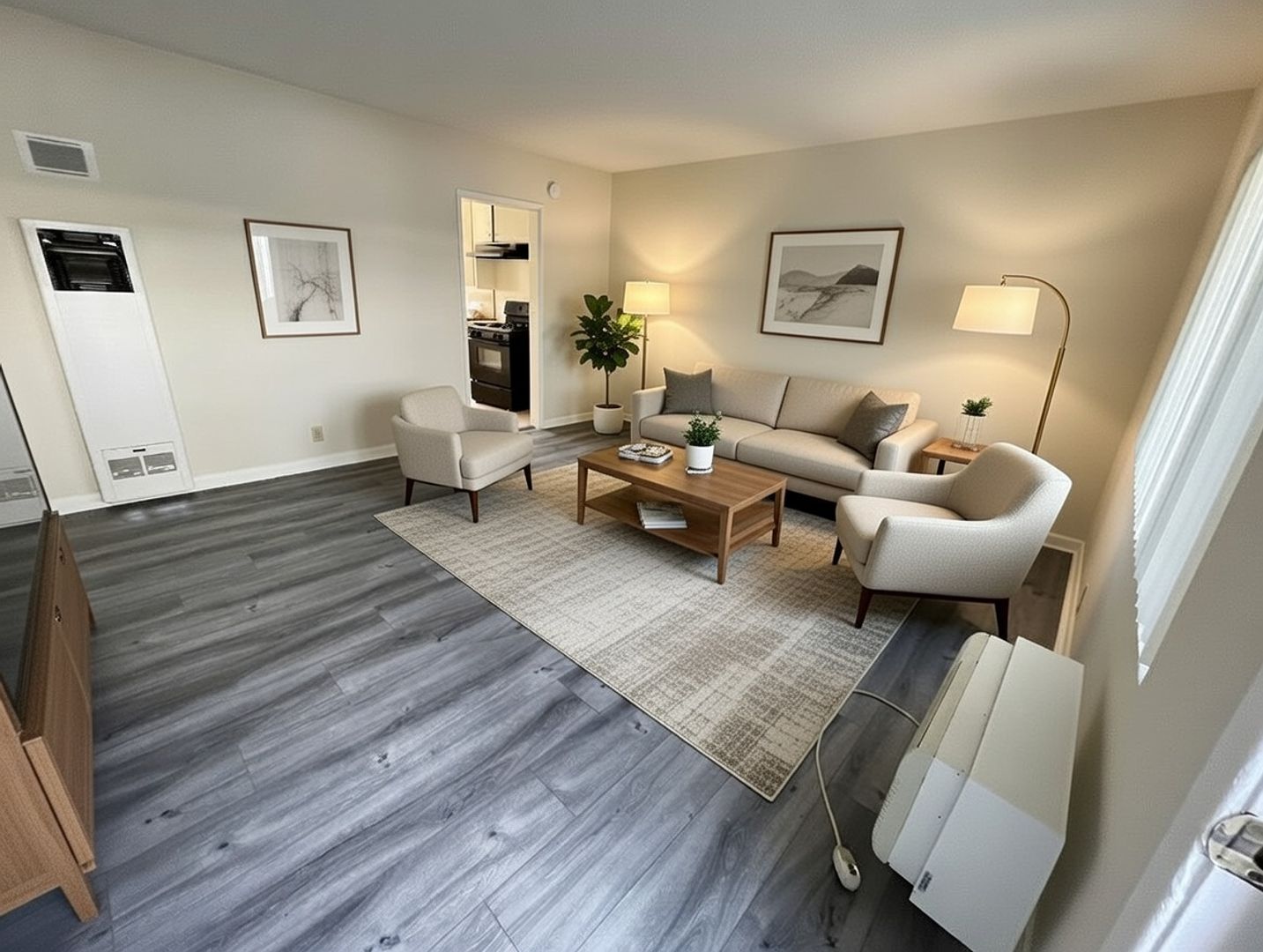 Glendale Apartment: 365 W. Doran St.