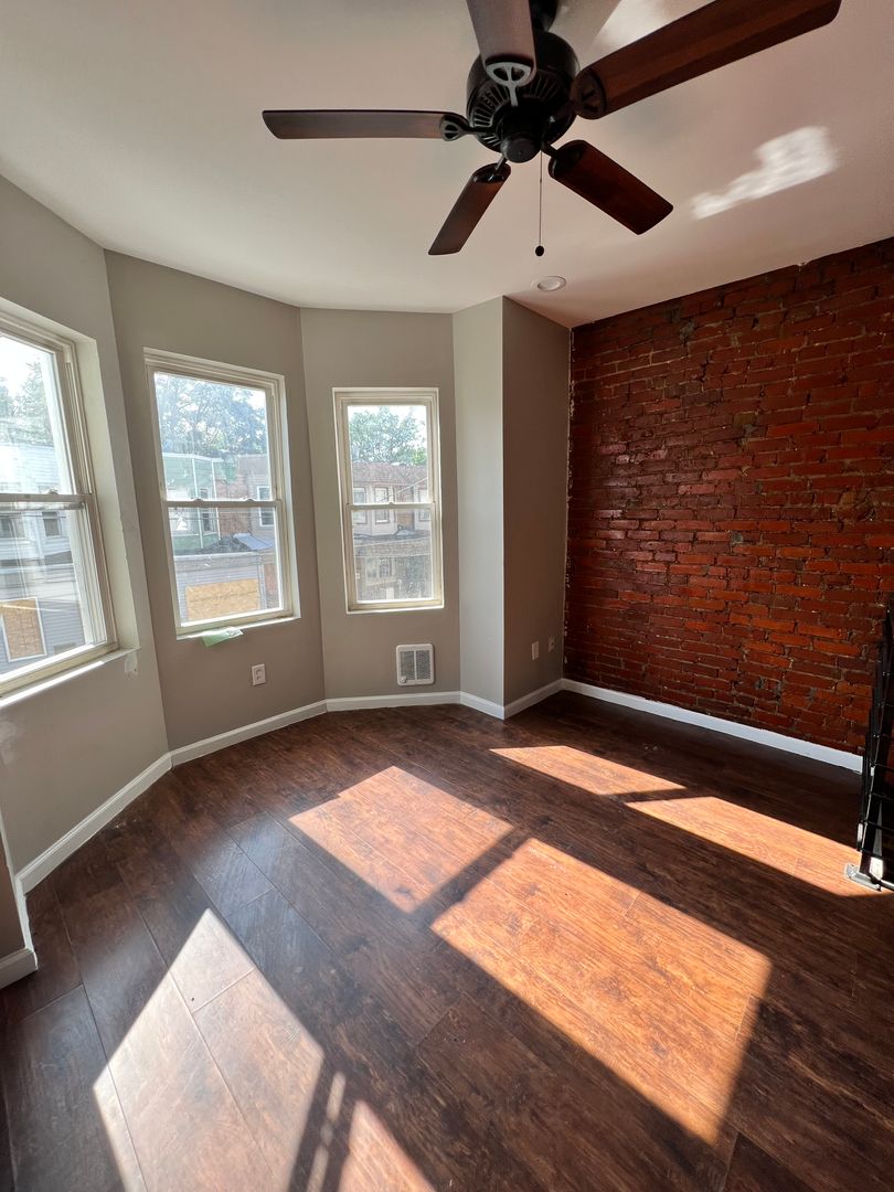 Philadelphia Apartment: 1867 Clarence Street