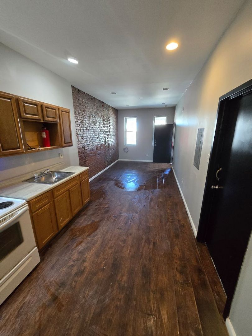 Philadelphia Apartment: 1938 Elkhart