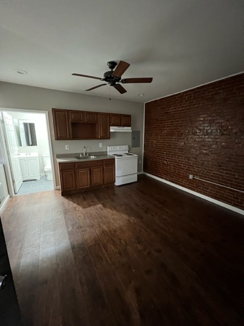 Philadelphia Apartment: 2900 Frankford Ave