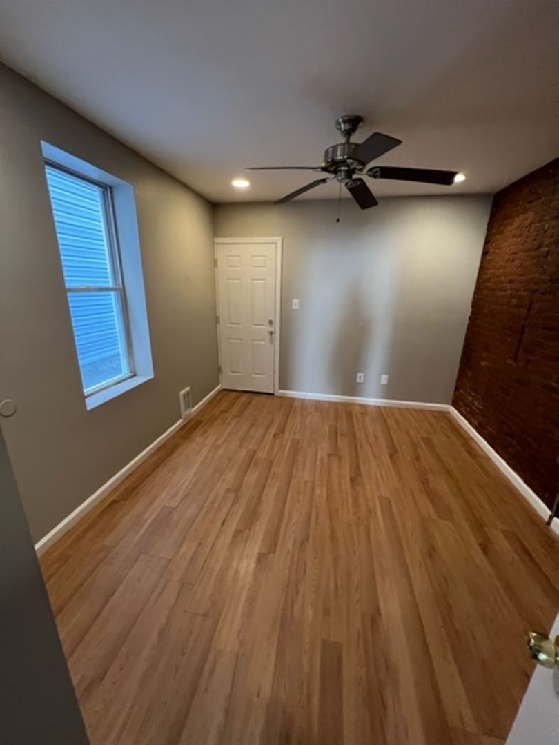 Philadelphia Apartment: 2329 Jasper Street