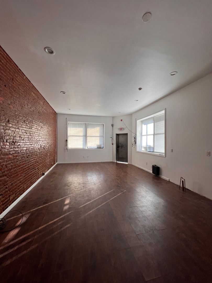 Philadelphia Apartment: 2900 Frankford Ave