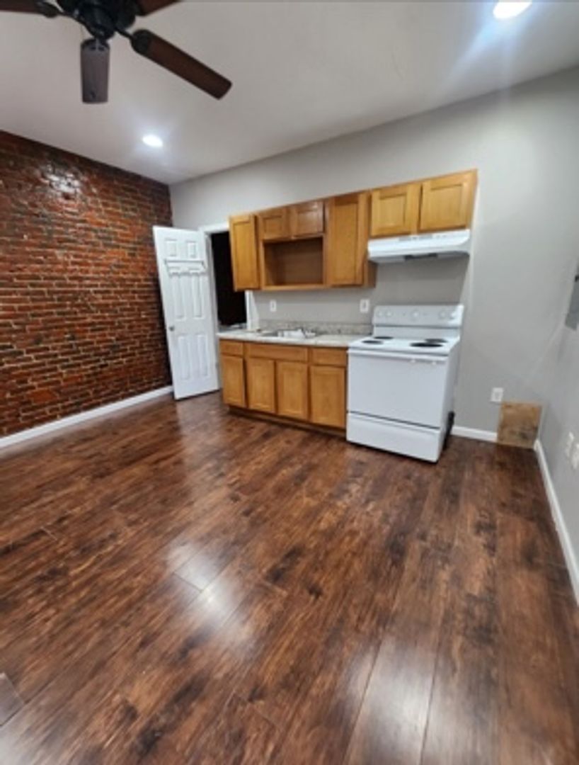 Philadelphia Apartment: 2900 Frankford Ave