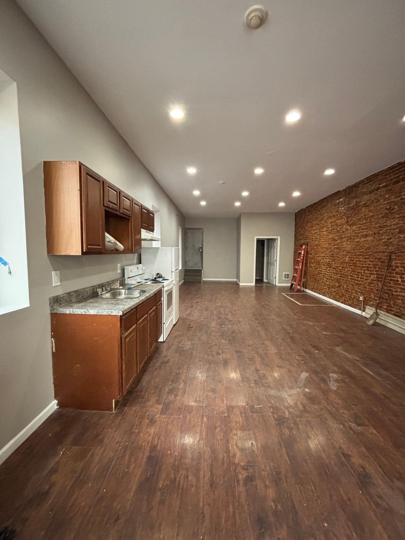Philadelphia Apartment: 2991 Frankford Avenue
