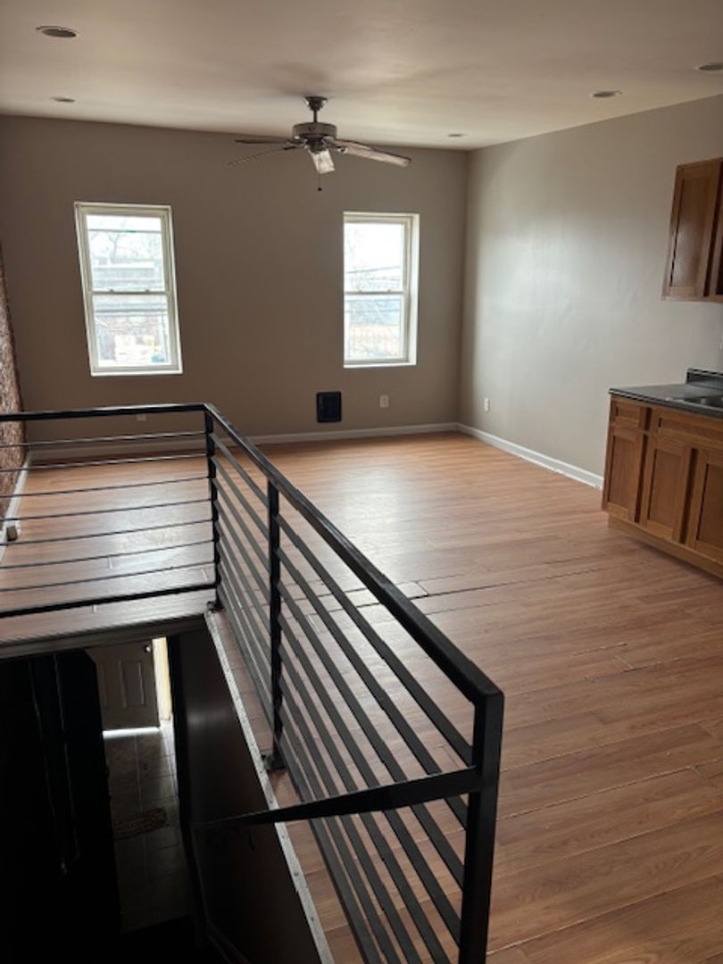 Philadelphia Apartment: 3178 Amber Street