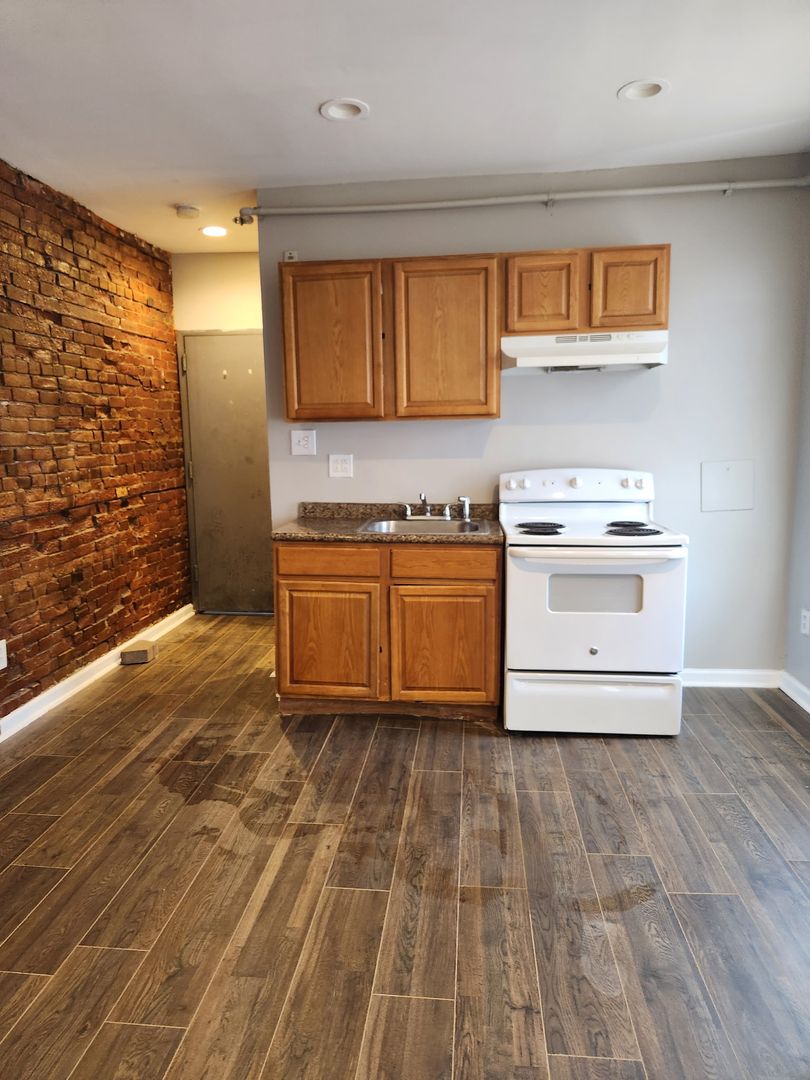 Philadelphia Apartment: 3312 Amber Street