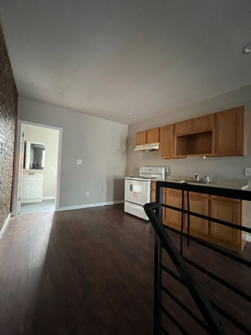 Philadelphia Apartment: 2100 E Ann Street