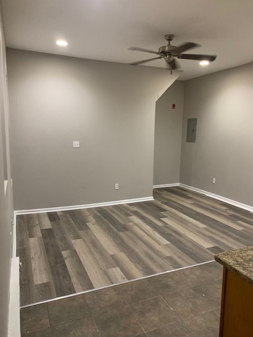 Philadelphia Apartment: 2013 Hart Lane