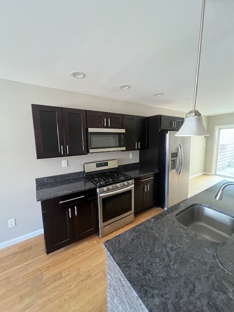 Philadelphia House: 2537 Salmon Street