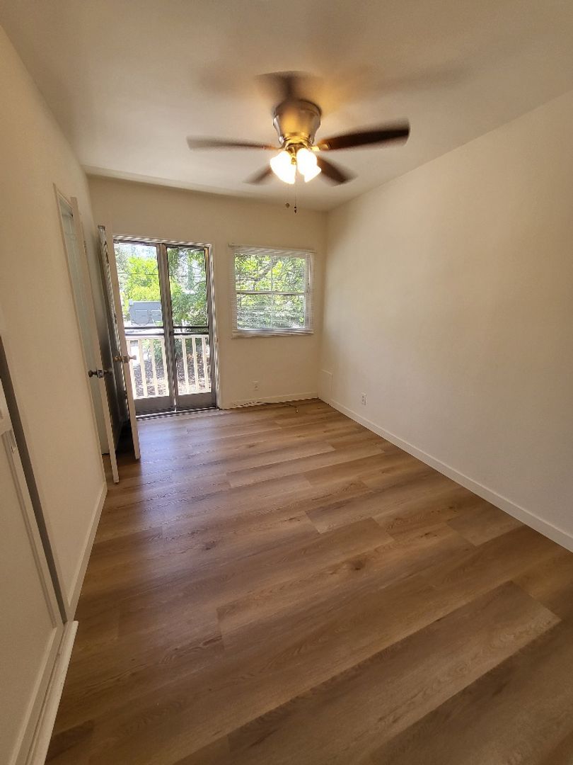 Pasadena Apartment: 120 S. Craig Avenue