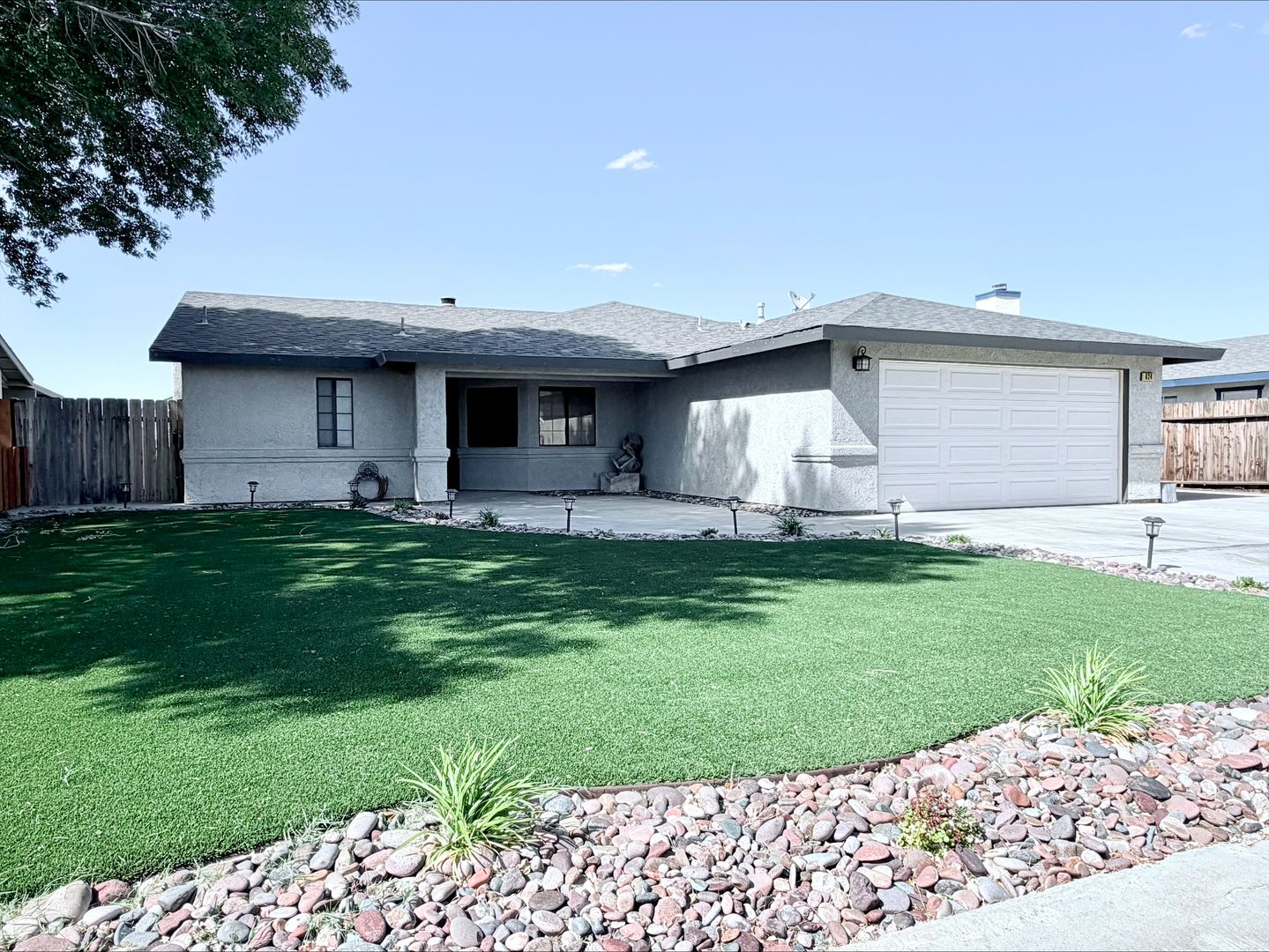 Ridgecrest House: 624 Yelow Astor Ave