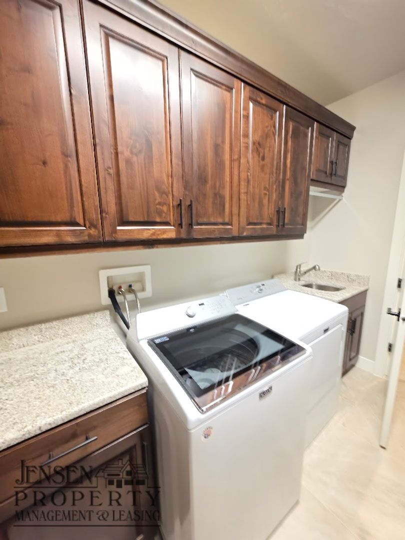 Laundry room at R367 (1 of 3)