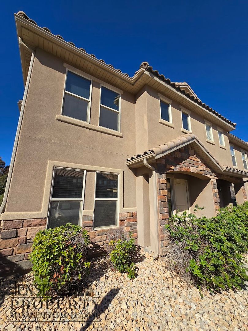 Fossil Hills Town Home