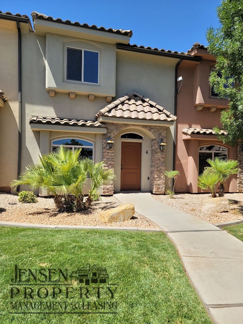 Beautiful Southgate Town Home