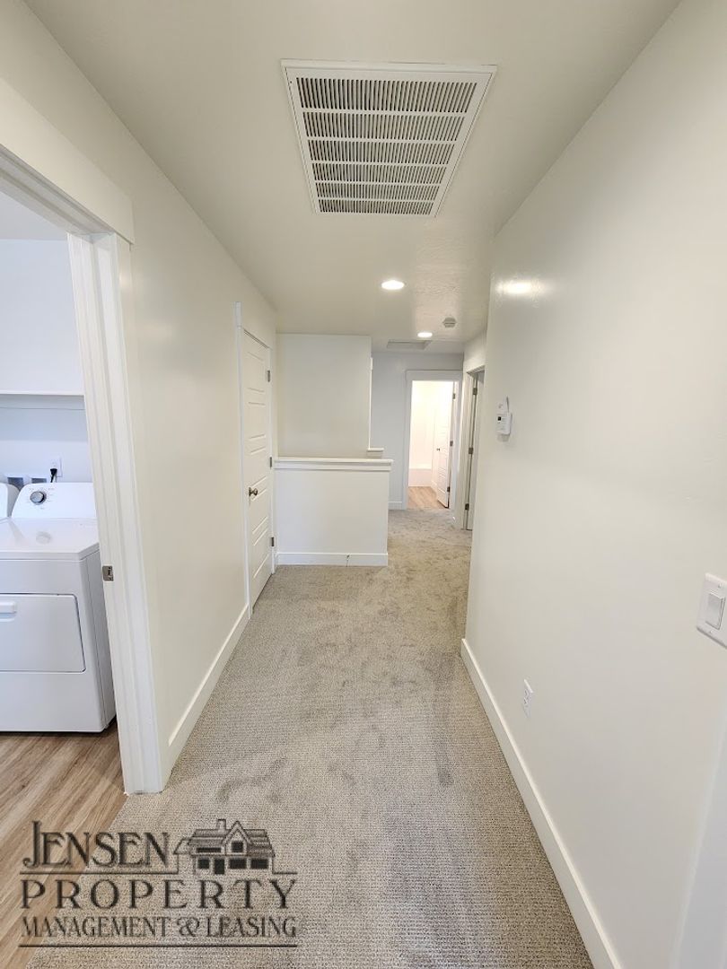 Laundry room at R971 (3 of 3)