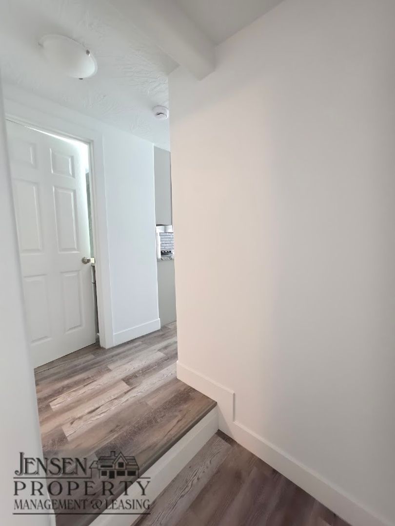 R660 16 of 24