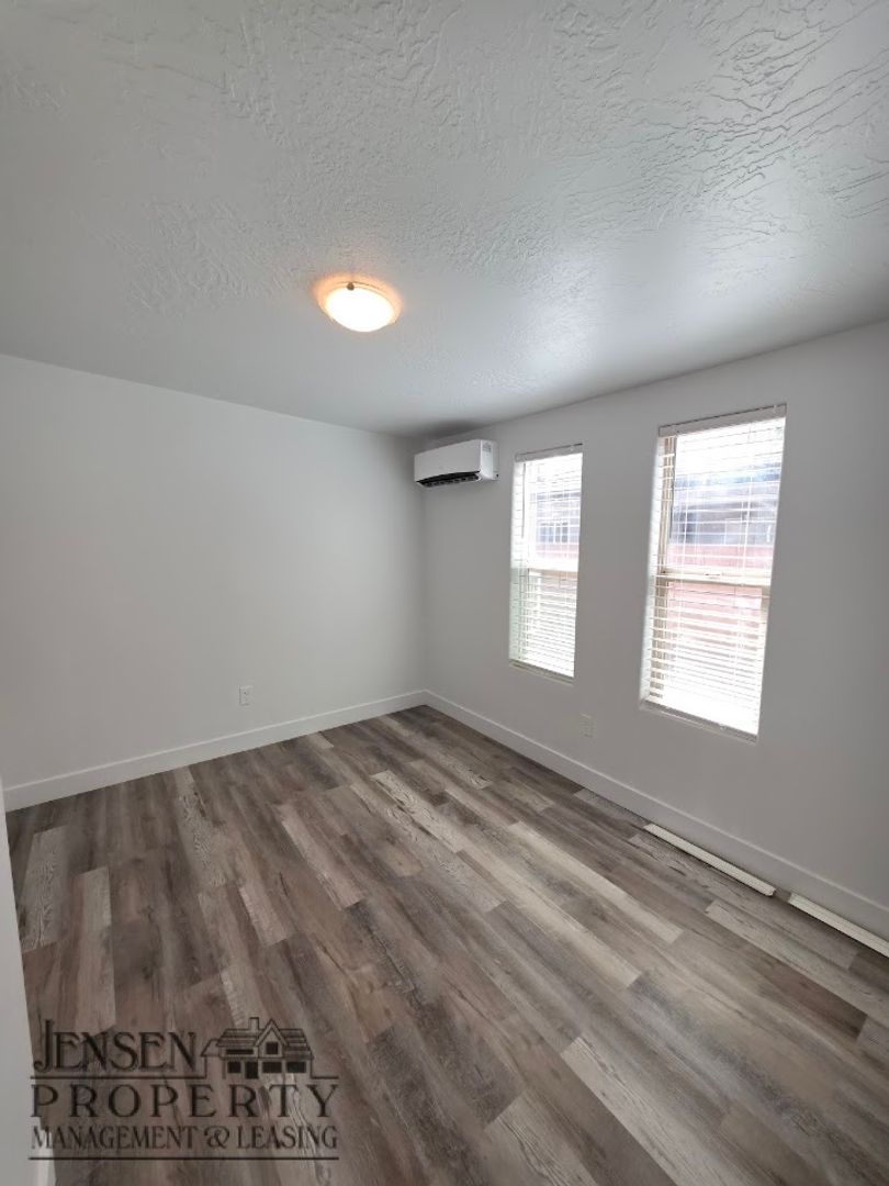 R660 12 of 24