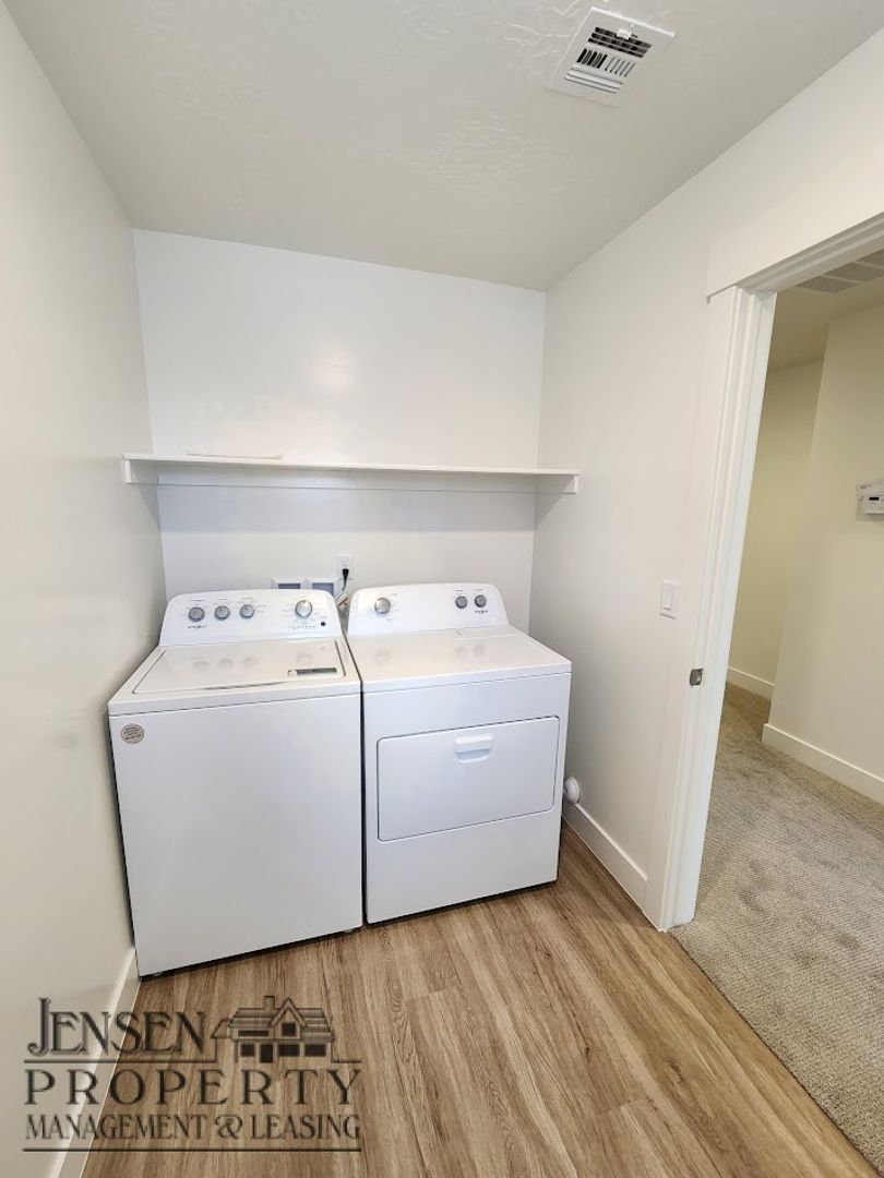 Laundry room at R973