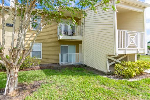 Ground Floor 1 Bedroom 1 Bath for Rent in Brandon, FL – photo 1